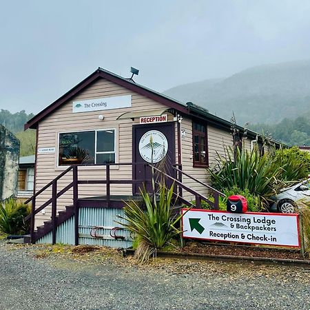 The Crossing Lodge & Backpackers Erua Exteriör bild