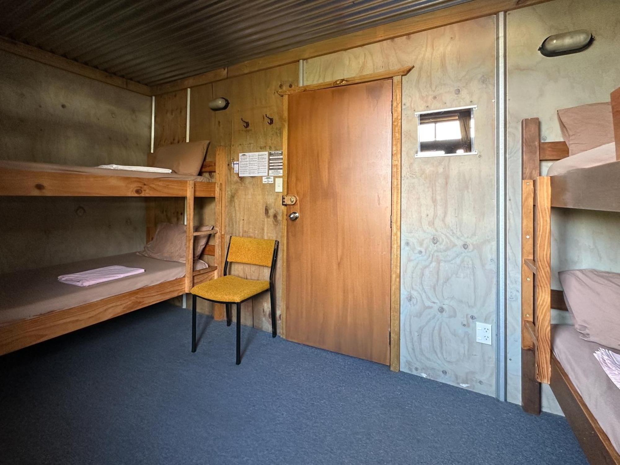 The Crossing Lodge & Backpackers Erua Exteriör bild