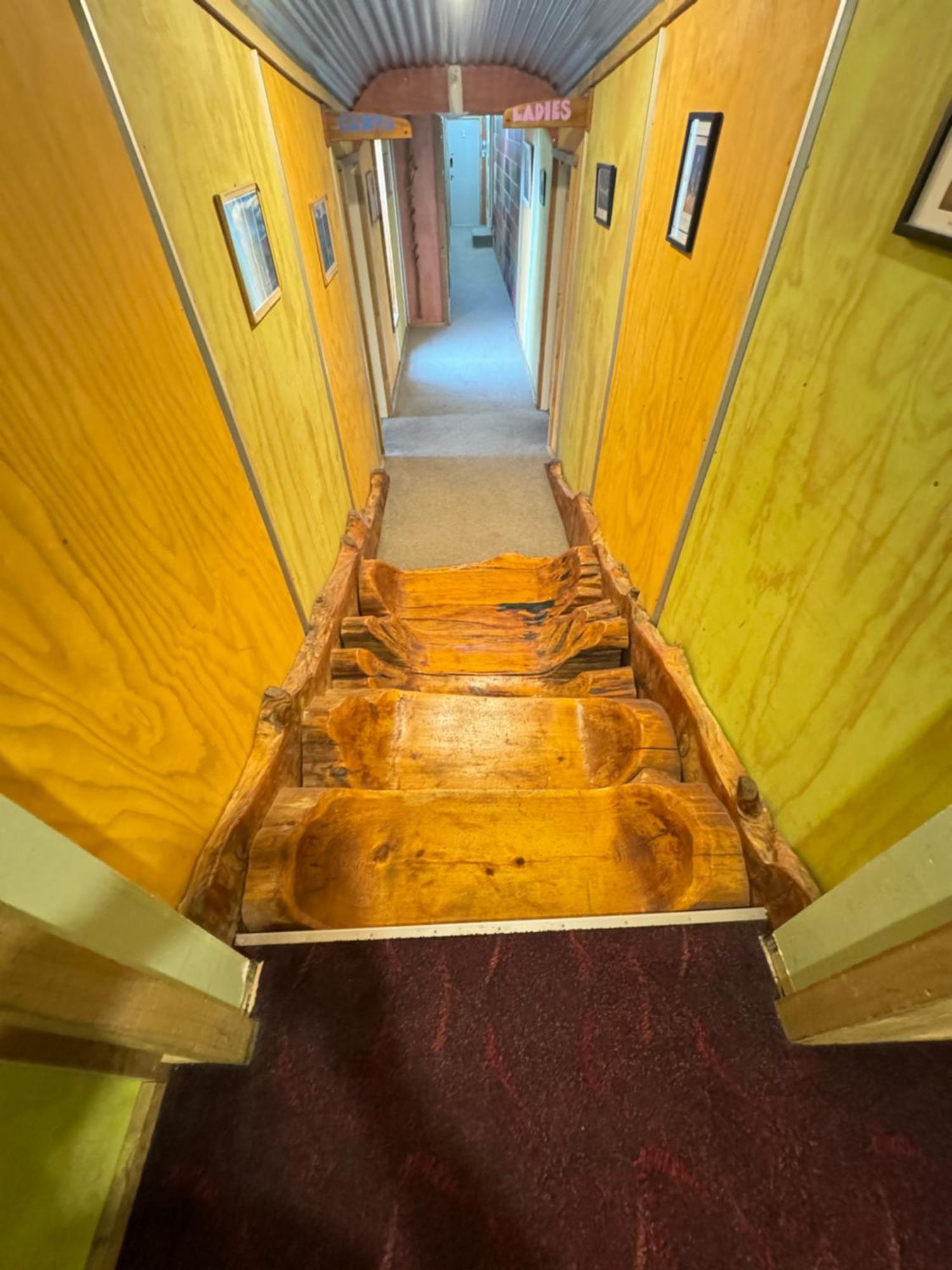 The Crossing Lodge & Backpackers Erua Exteriör bild