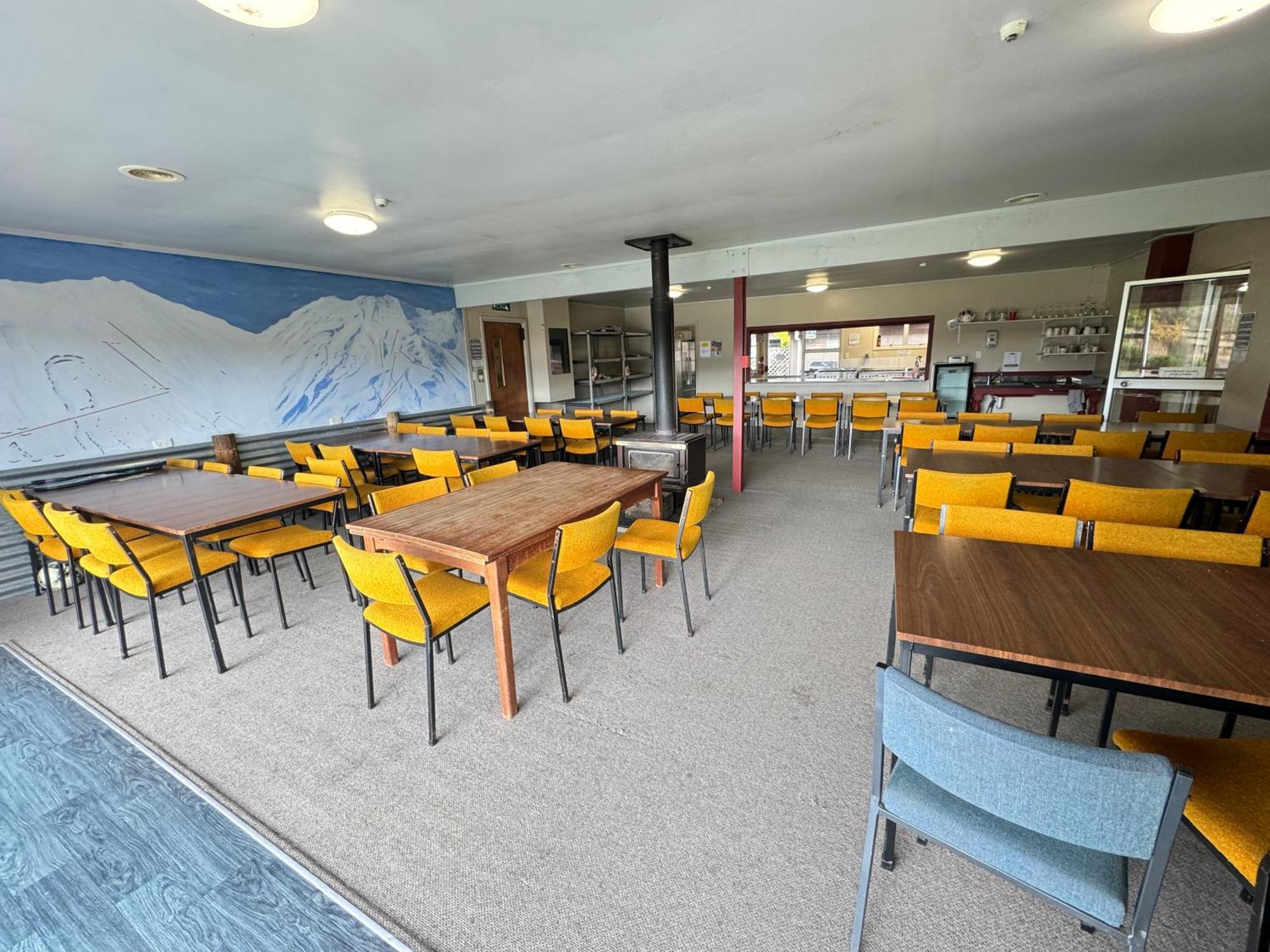The Crossing Lodge & Backpackers Erua Exteriör bild